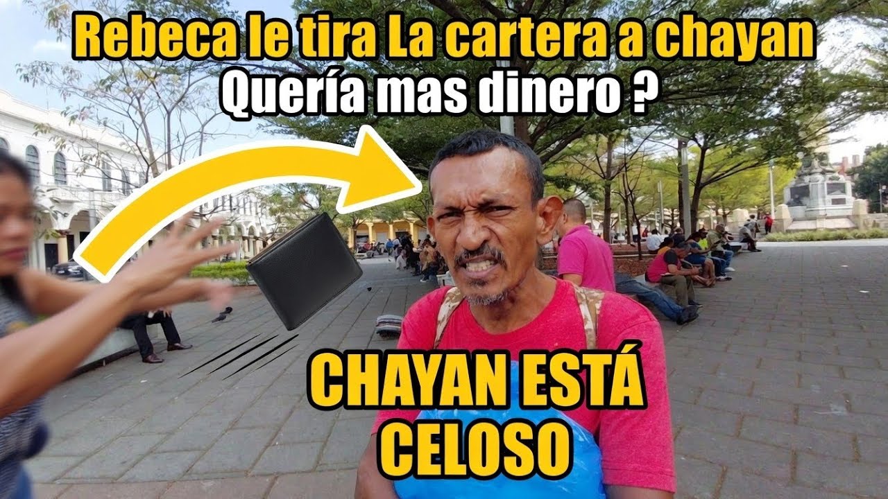 Rebeca Le tiro La cartera A chayan Mira Porqué ?!