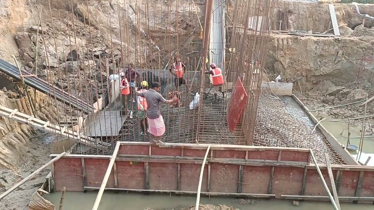 Minor Bridge Open foundation Abutment Concrete Pouring