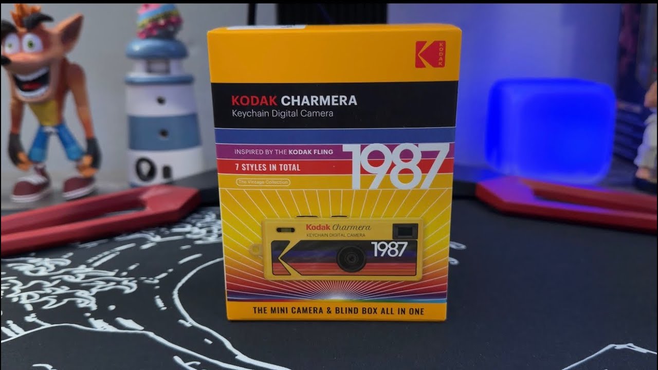 Распаковка фотоаппарата Kodak Charmera
