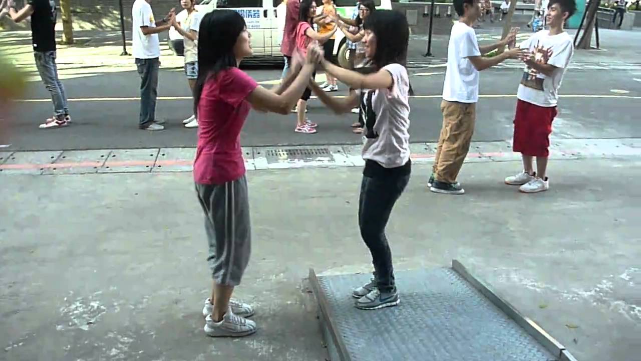 捏泥吧