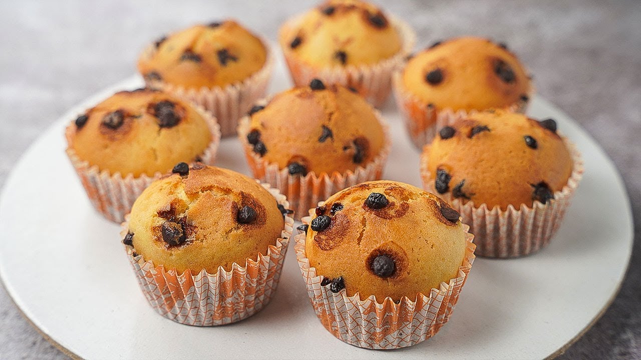 Chocolate Chip Vanilla Muffin Recipe | Yummy