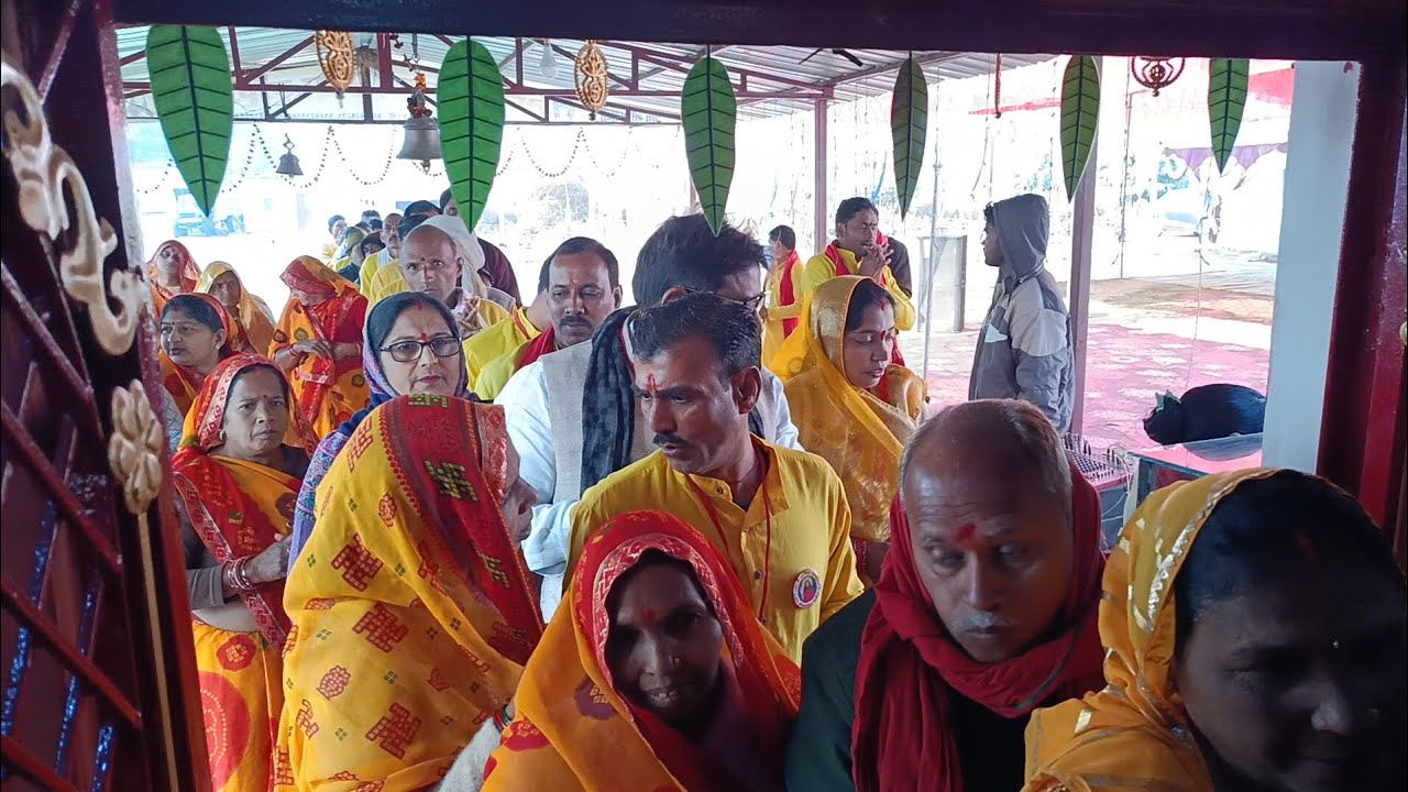 21 कुण्डीय महाकाली यज्ञ और अंतरंग महायोग साधना के पावन बेला पर स्नान के बाद मां काली की परिक्रमा 
