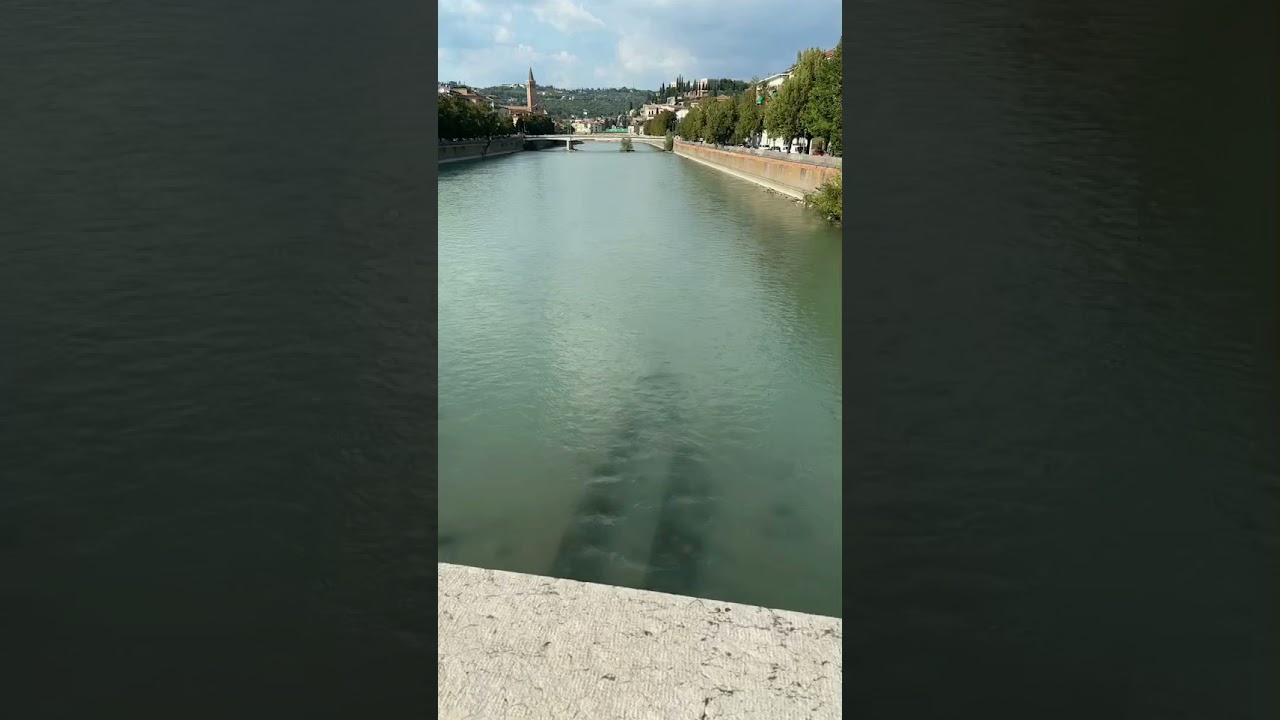 Adige river, Verona, Italy 🇮🇹