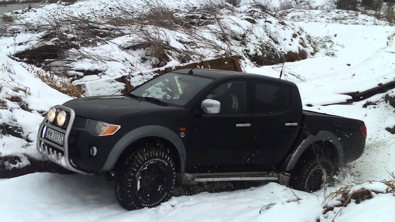 L200 off-road  in the snow fun.
