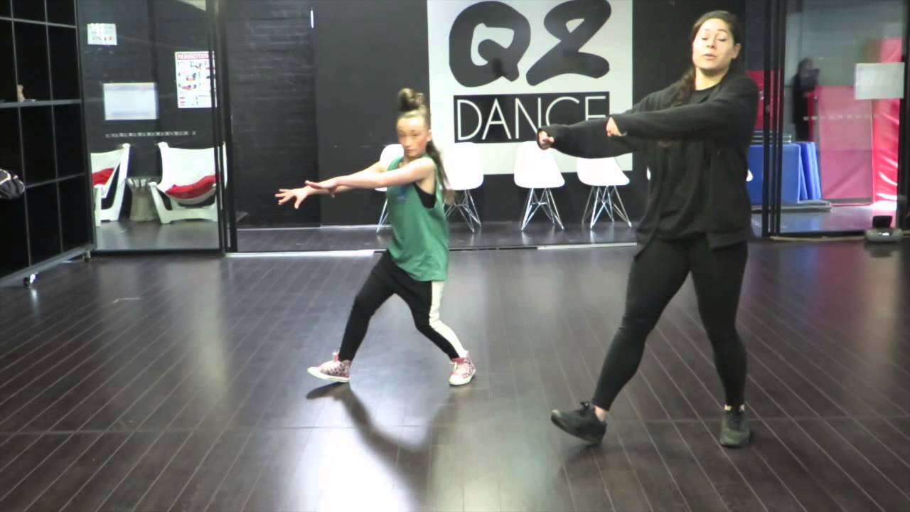 Q2 Dance Tutorial: Hip Hop Grooves Part 1