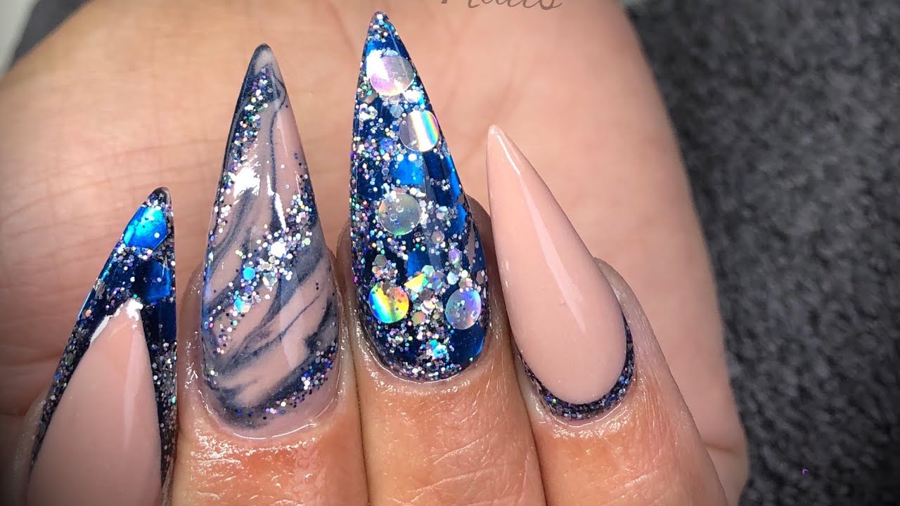 Acrylic nails - infills & blue redesign