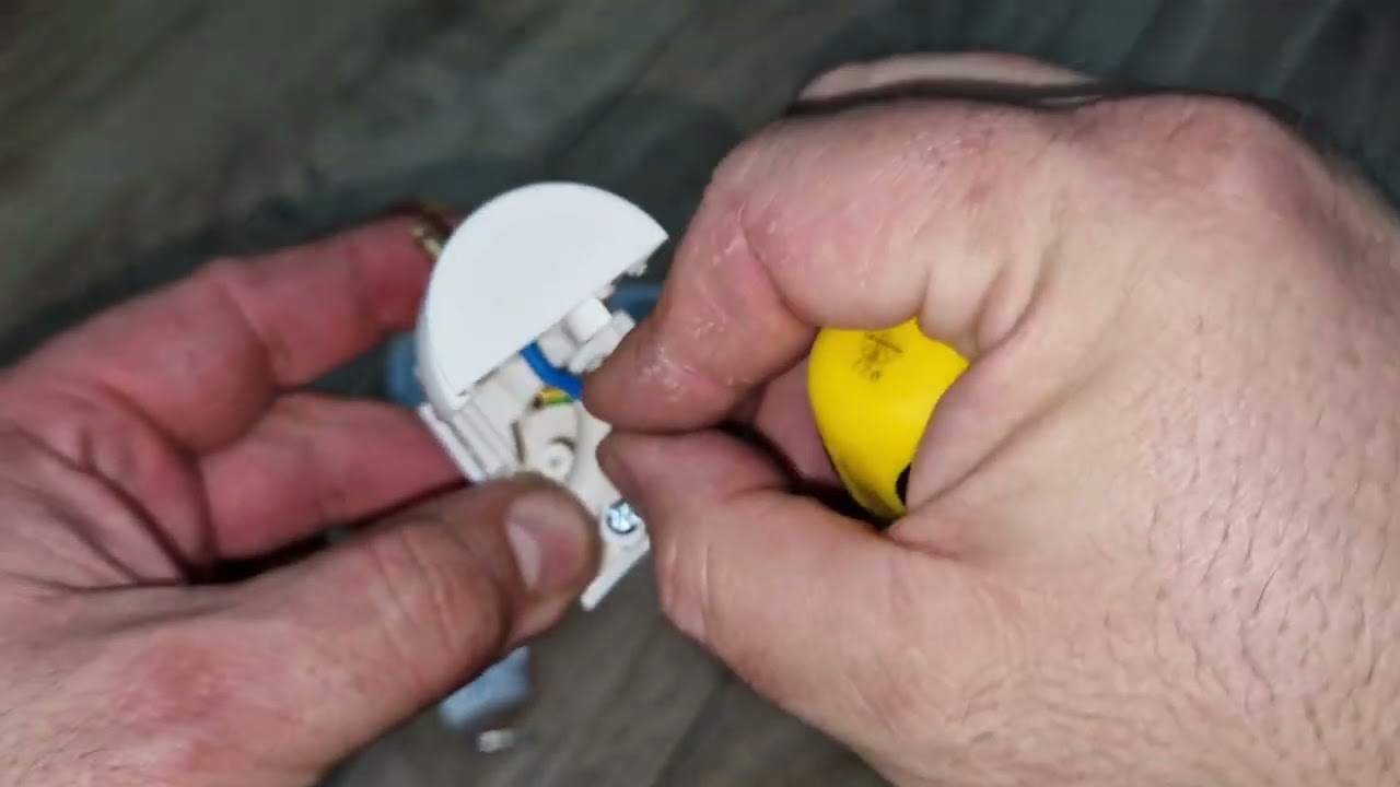 Cum se face un prelungitor electric,How to macke ,repare electric extension cord