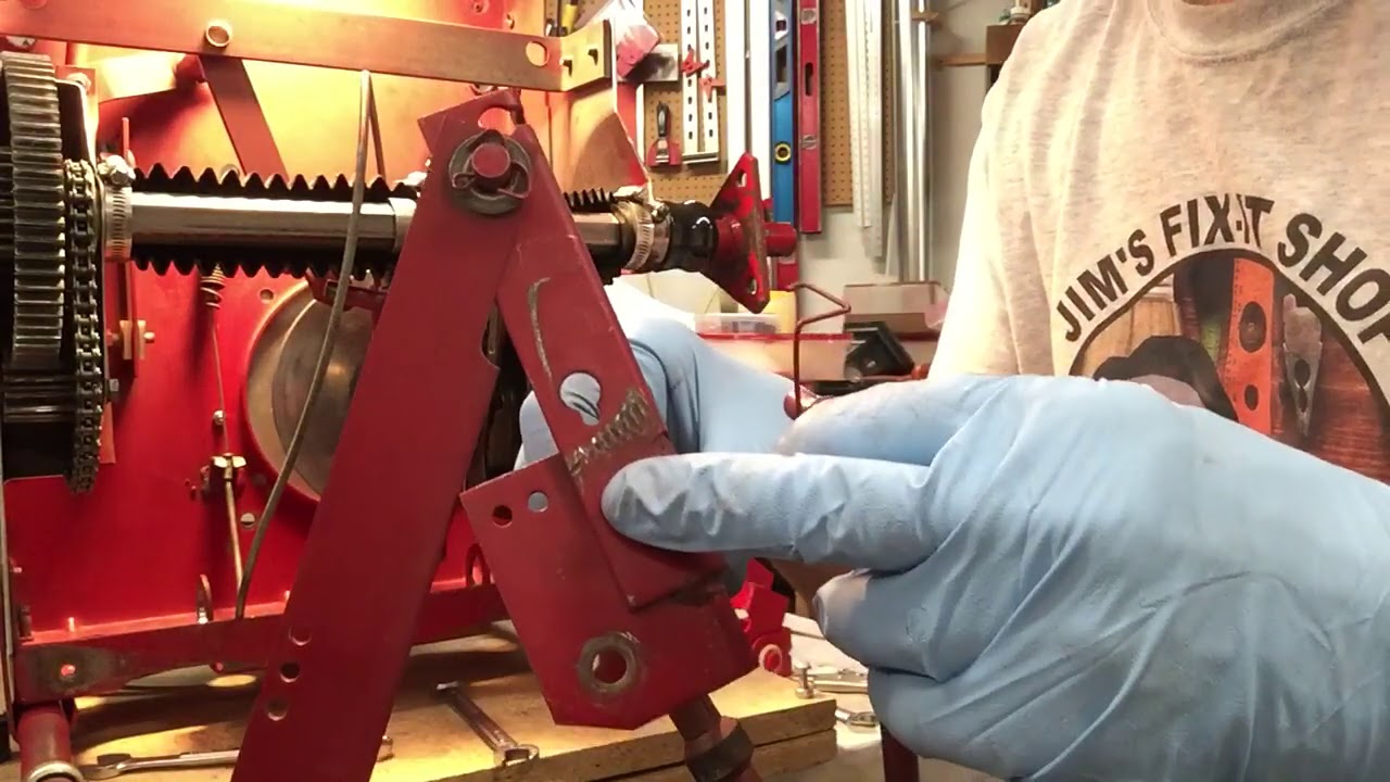 310.  How can I remove my yoke  on my Snapper. RER