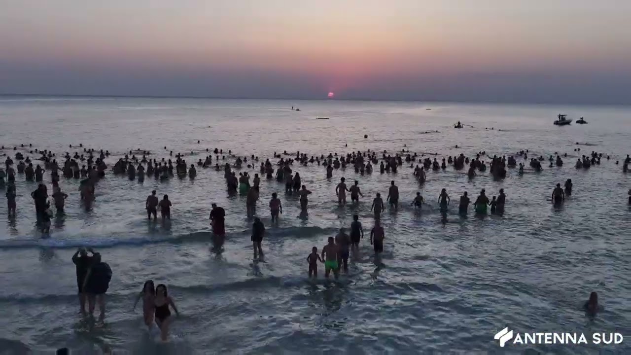 01 SETTEMBRE 2024 - TORRE CANNE IL TRADIZIONALE BAGNO ALL’ALBA DEL 1° SETTEMBRE
