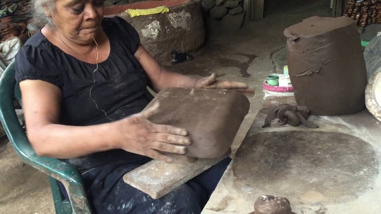 Platos de barro con doña Marta