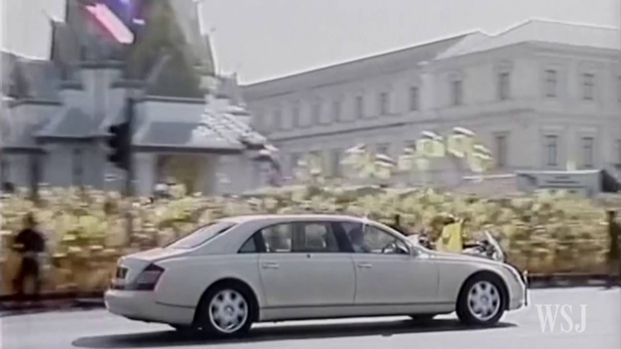 Thailand's King Bhumibol Adulyadej Dies at 88
