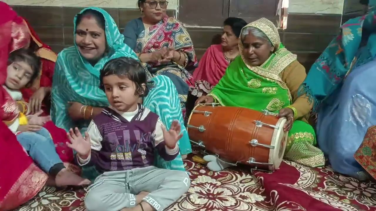 यह अखियां प्यासी प्यासी यह दर्शन की अभिलाषी कन्हैया अब दरस दिखा