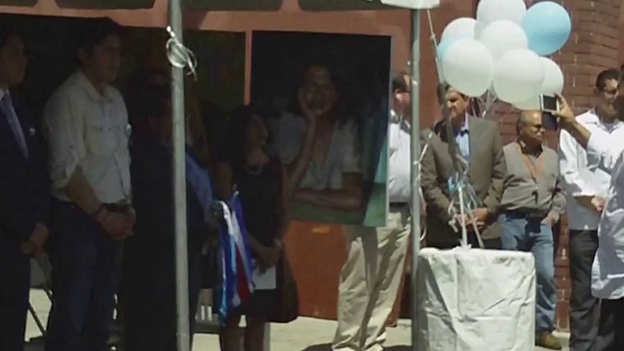 CECILIA BOGRAN - LA BELLA CATRACHA NOTICIERISTA - EN PLAZA MORAZAN