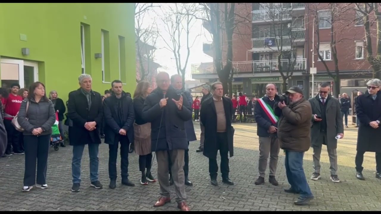 I ministro dell'Istruzione e del Merito Giuseppe Valditara in visita alle scuole di Cassano d'Adda