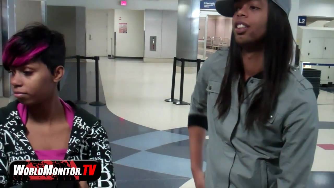 EXCLUSIVE: Bed intruder 'Antoine Dodson' and his sister Kelly arriving at LAX