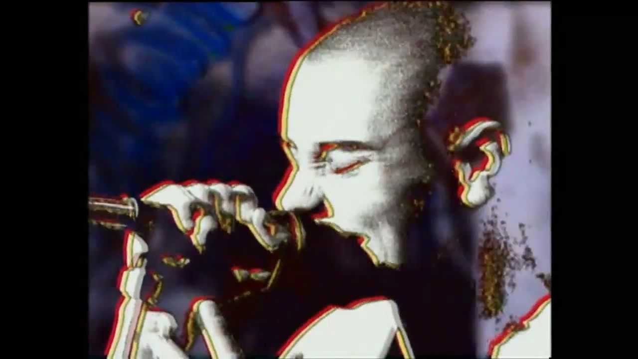 Sin&eacute;ad O'Connor - Mandinka (Live from 
