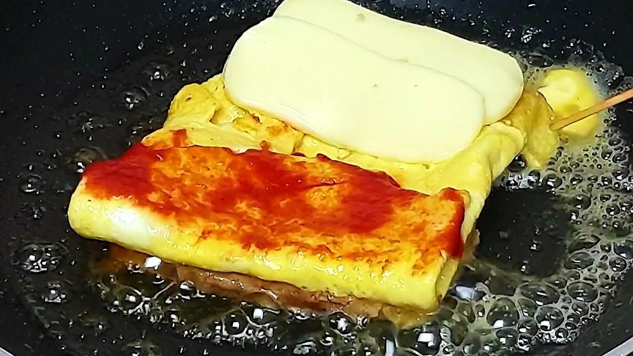 Yumurtalı Salçalı Peynirli Tava Tostu Nasıl Yapılır  / Tost Tarifi