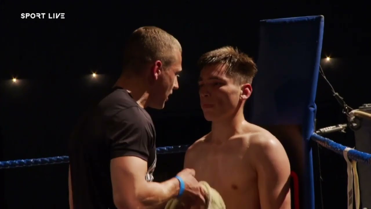 Amir El-dakkek   SE  vs   Najib NAzari  DE - Mikenta Fight Night 30. April 2022