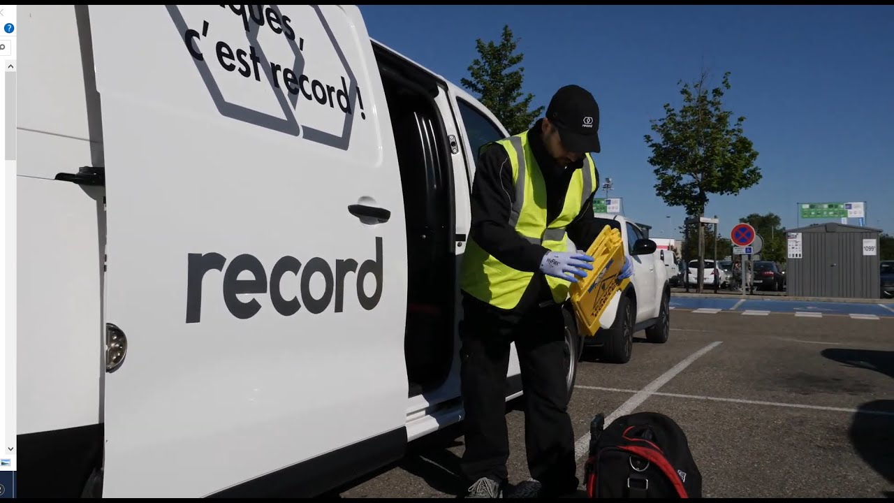 Technicien de Maintenance chez Record Portes Automatiques