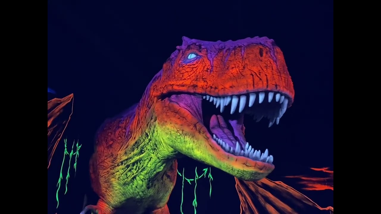 Monster Mini Golf Featuring @DistortionsUnlimited  animatronics and props! 