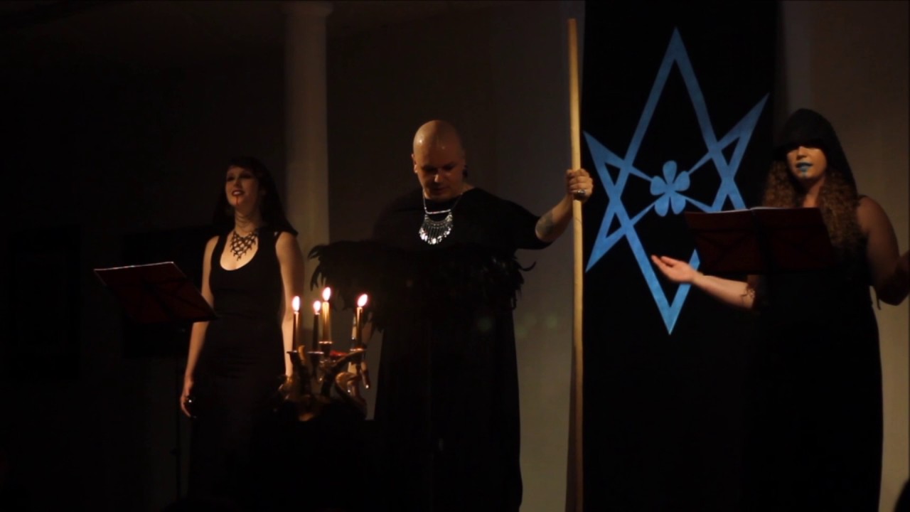 STRIGA - “El Libro de la Ley” de Aleister Crowley (Performance para La Felguera Editores)