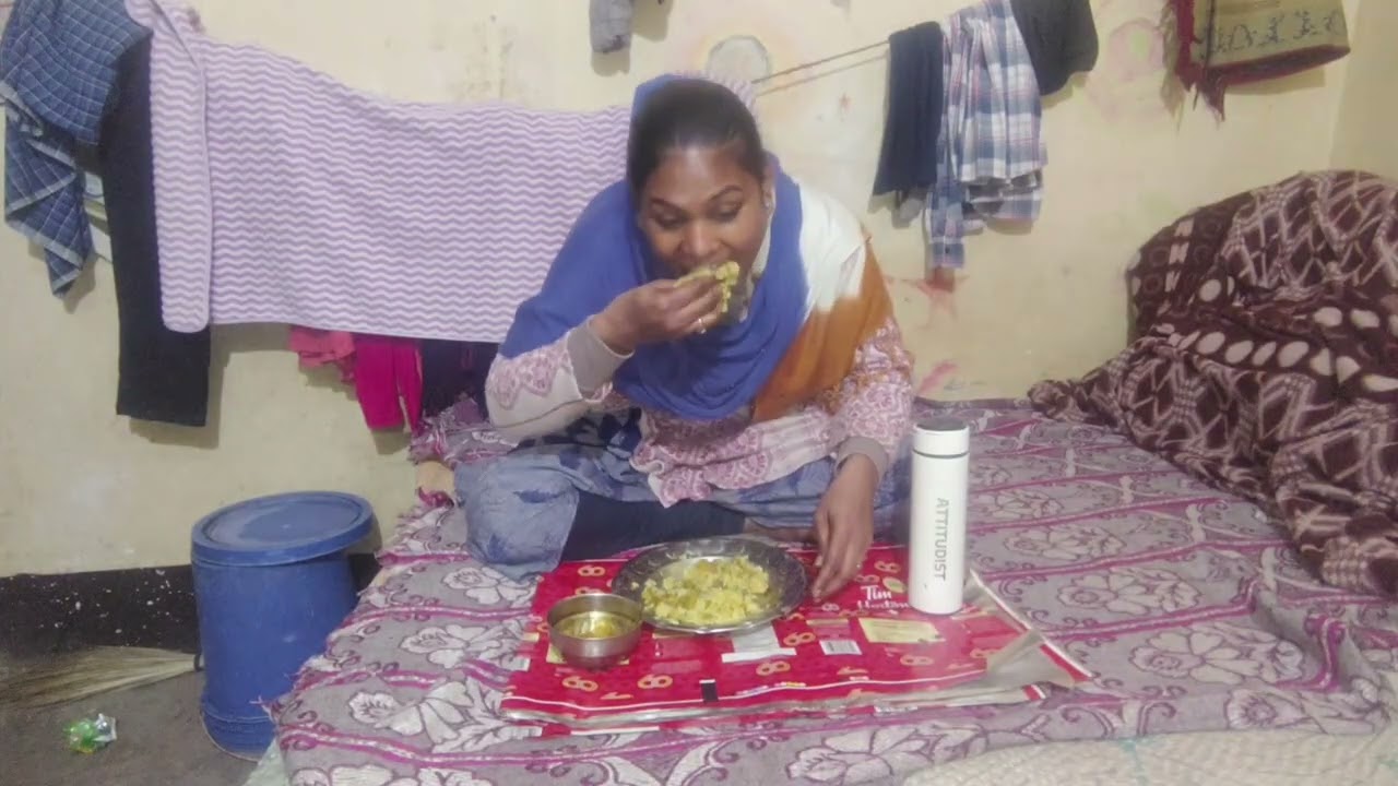 Rubina official99 Aaj aalu matar wala chawal kha rahi hun