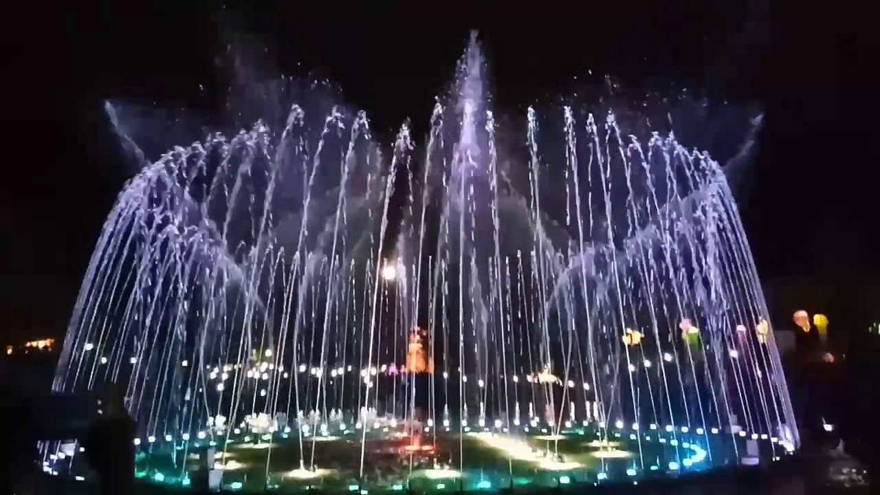 Air Mancur menari indahdi festifal of light Purwokerto 2017