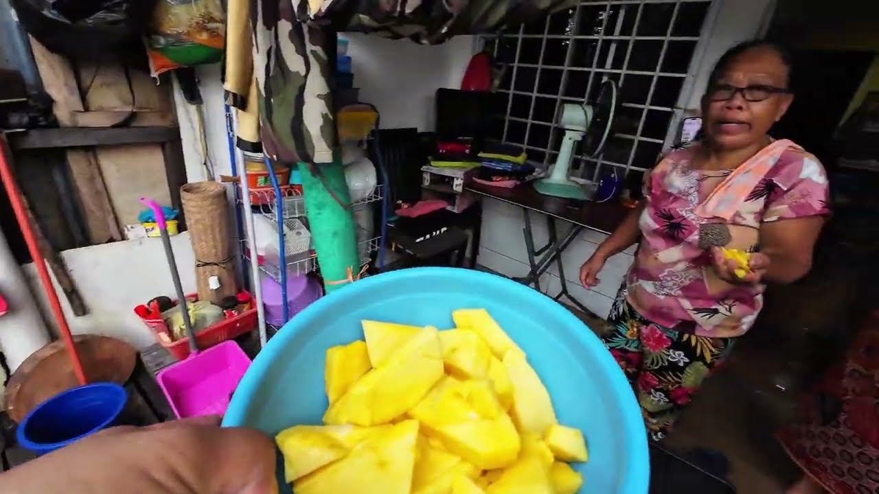 KAKI ANAK BABI JANTAN PATAH // BUJANG SIGAT CURI AYAM MAKAN BUAH MANIS // 