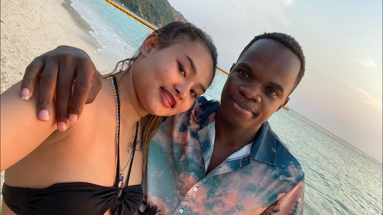 Chinese Girls Fall In Love With Black Man Speaking Fluent Chinese