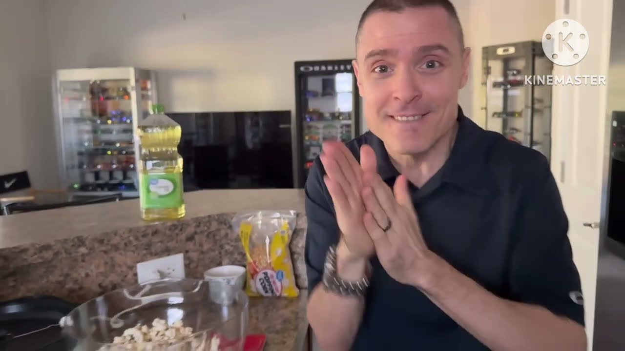 UNBOXING - Dash 6qt SmartStore Stirring Popcorn Maker! PLUS: TESTING the unit and first impressions!