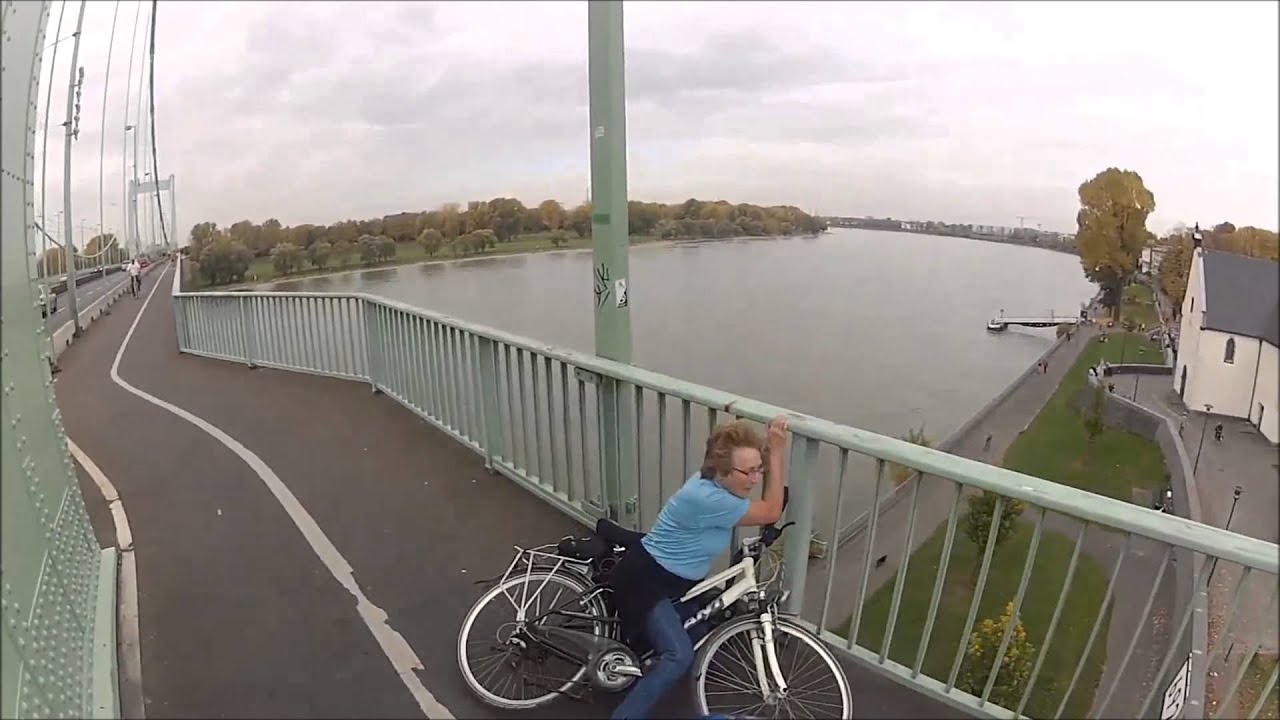 Geisterfahrer mit Fahrrad [1080p]