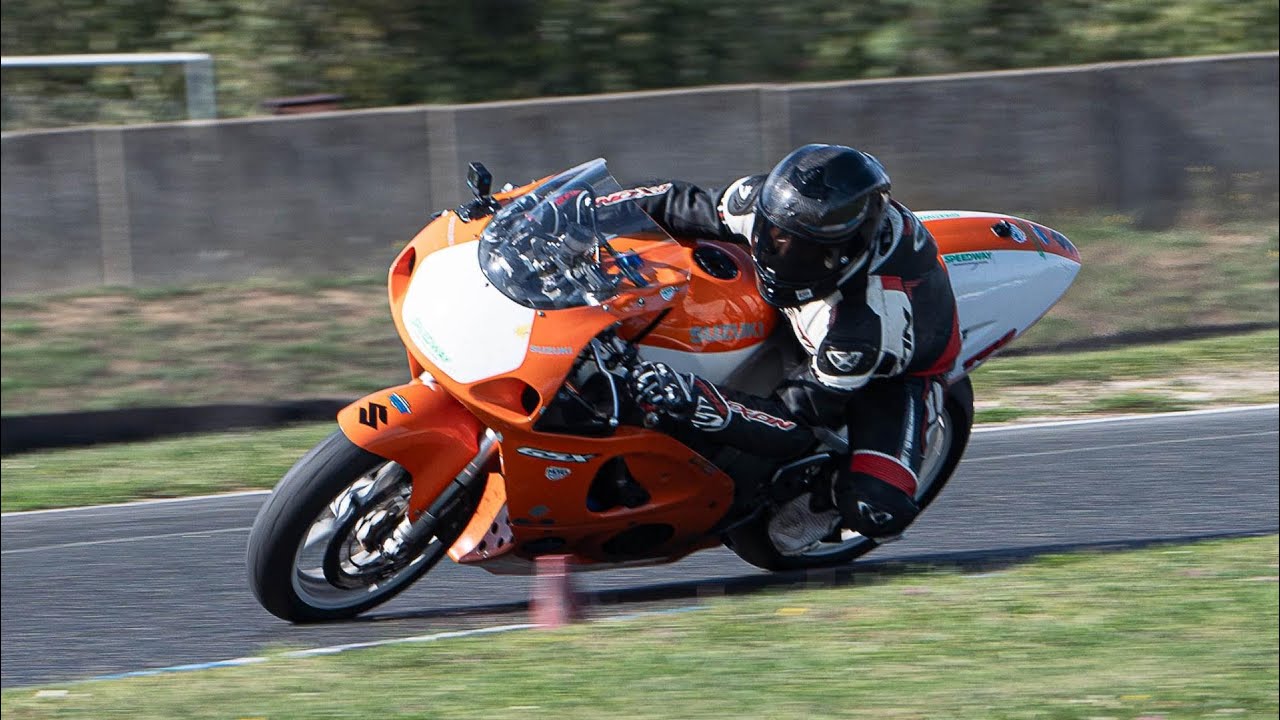 GSXR SRAD 750 Circuit Carole