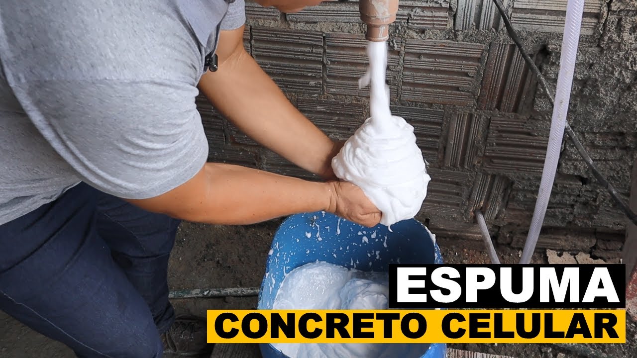 Fazendo a espuma para o concreto celular.
