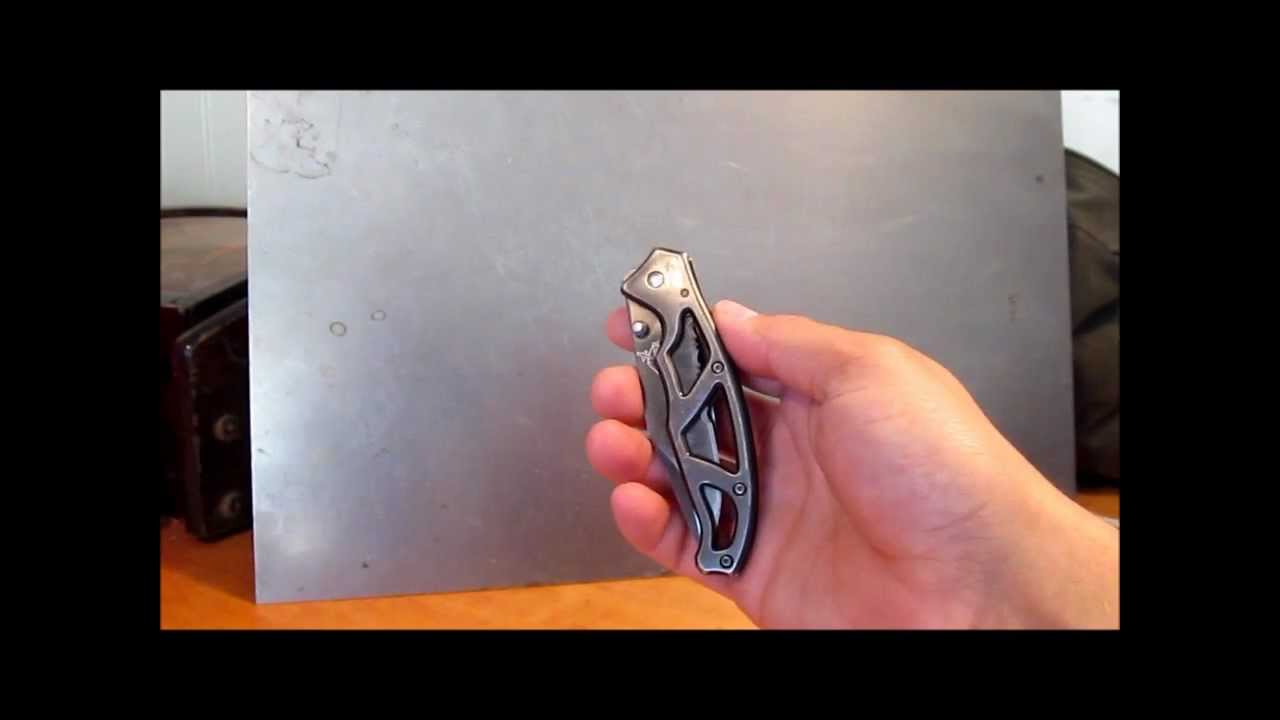 how to one hand open a pocket knife