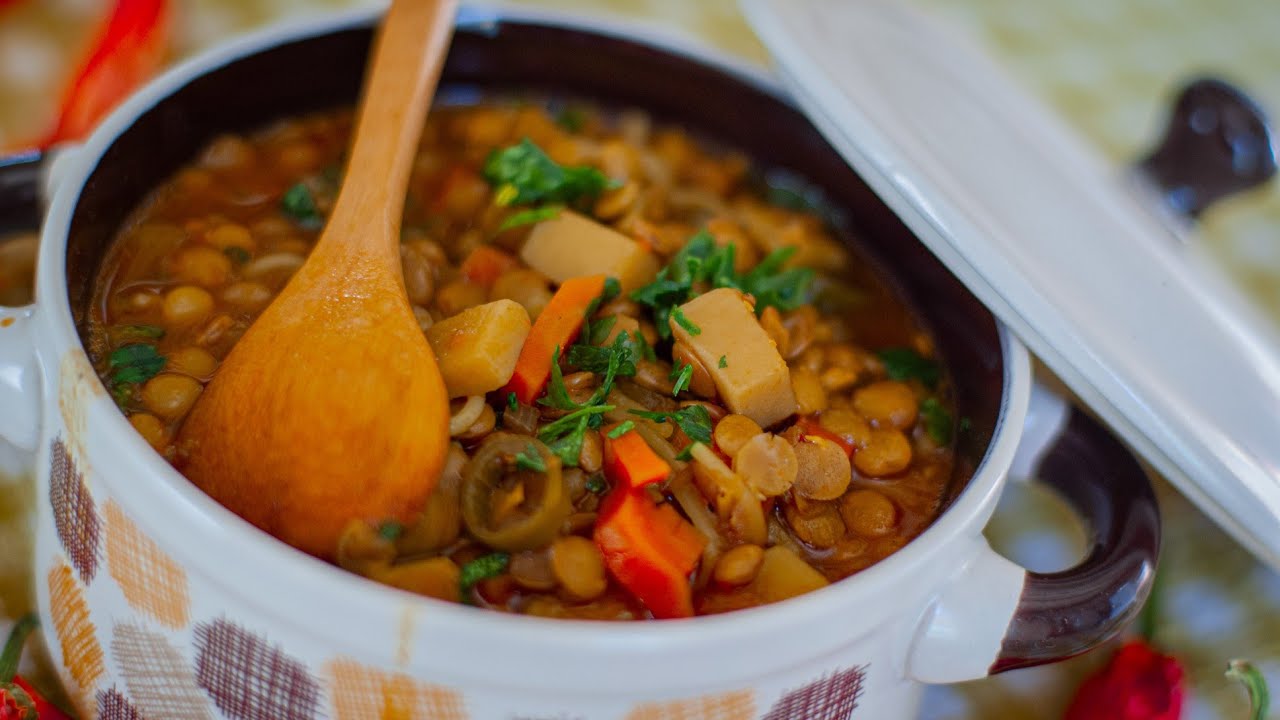 My Mom’s Lentil Stew (Adasi) | Warm & Comforting Recipe 👩‍🍳