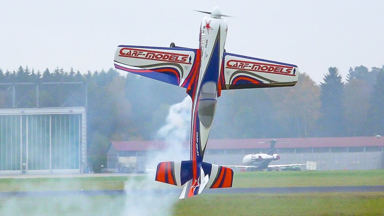 GERMAN CHAMPION FLIES HIS SU-31 AEROBATICS FLIGHT / Faszination Modellbau Friedrichshafen 2016