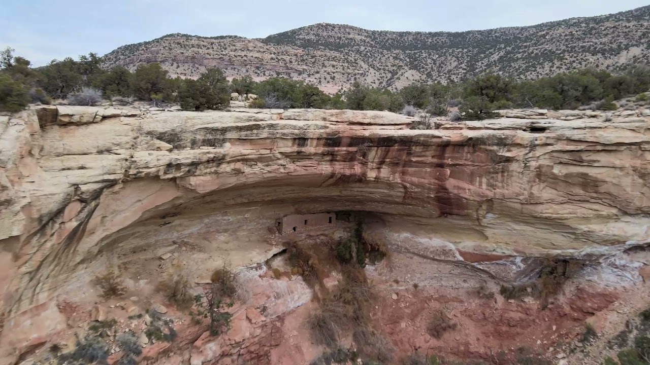 400 Feet Above - Civilizations Lost