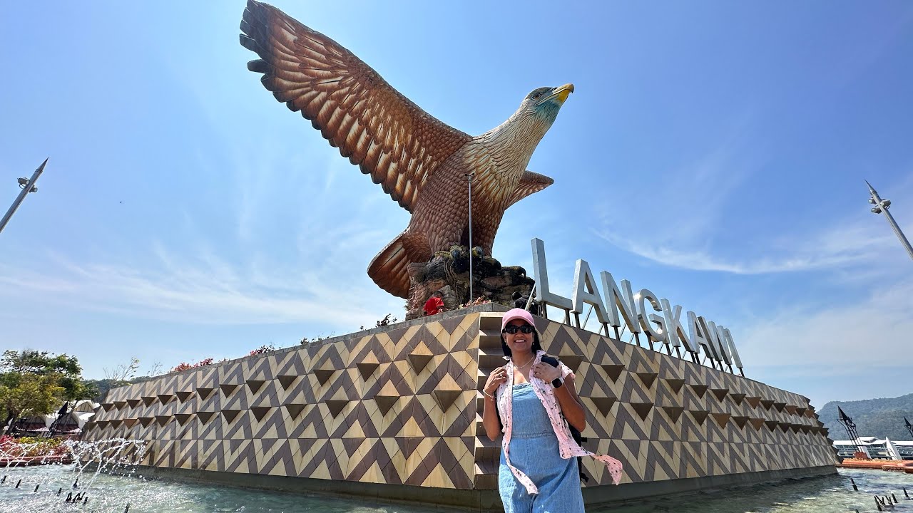 Kuah and Eagle square; સ્કૂટર લઇ Langkawi ફર્યા