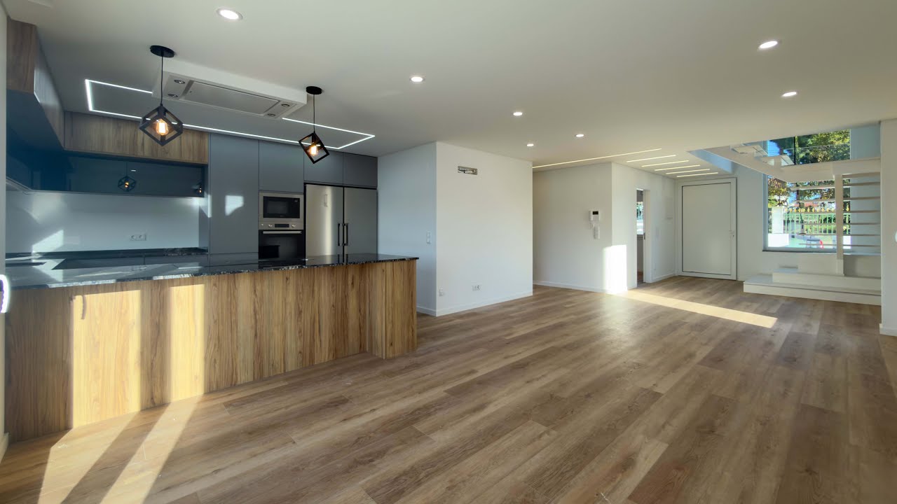 🏡 Moradia T4 nova e moderna na Charneca da Caparica | Piscina + Jardim + Garagem