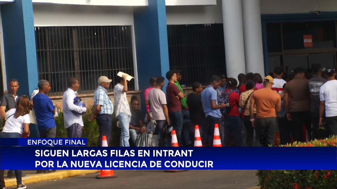 Siguen largas filas en Intrant por la nueva licencia de conducir