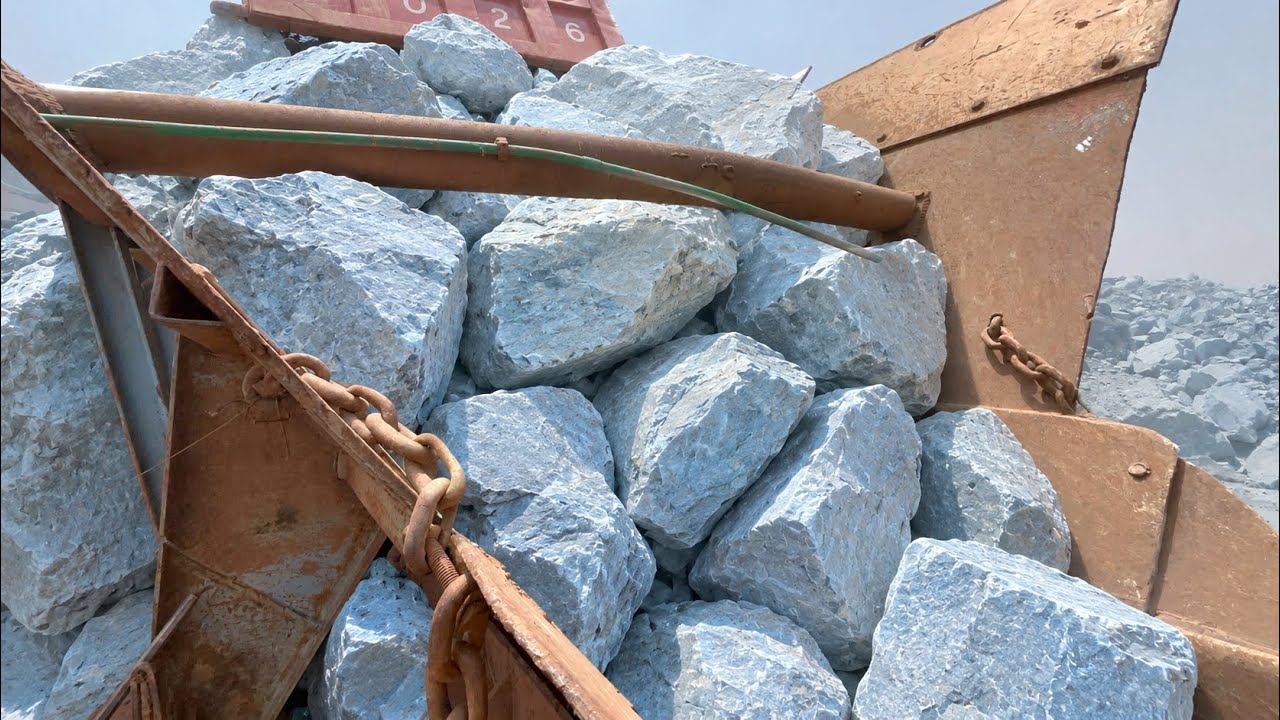 BIG ROCK 🪨 Crusher Machine - FULL Powerfull Process A Giant in Action-Big Rock Crushing
