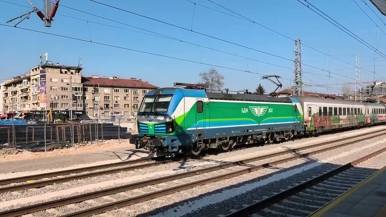 БВ 8650 Варна-София пристига на ЦГ Пловдив с локомотив 80038 „Хан Крум