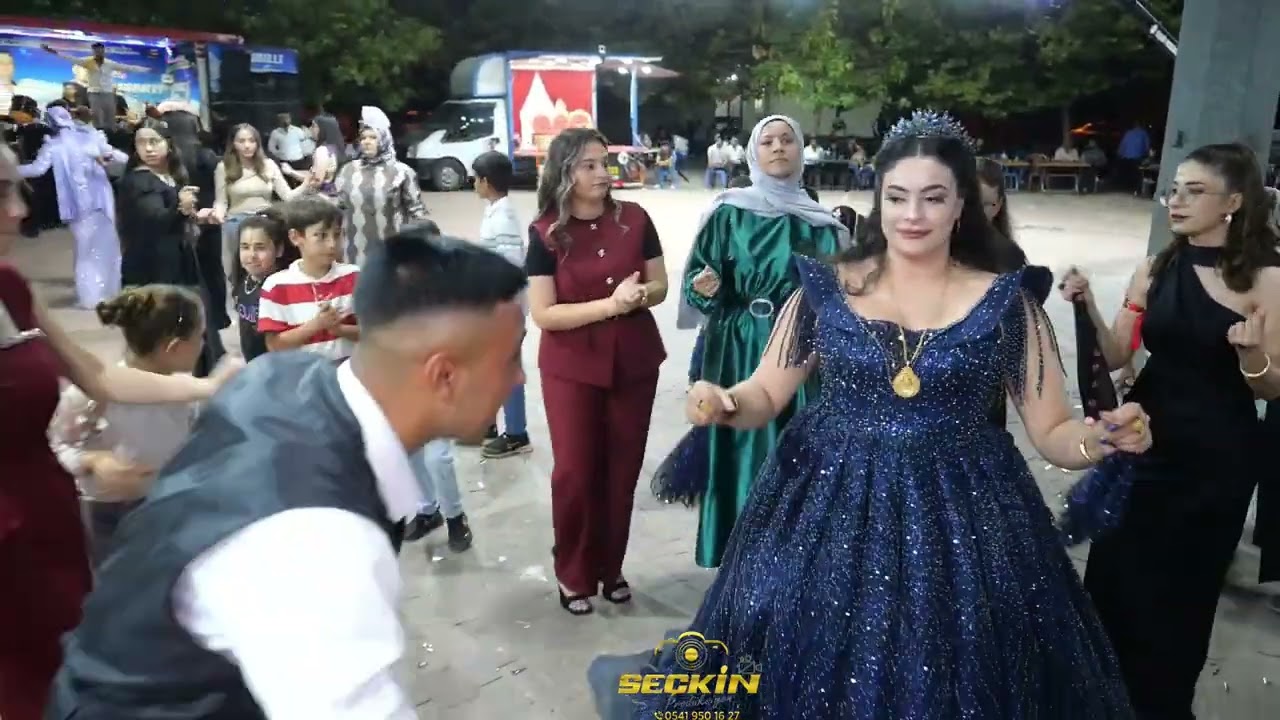 Sarıkayalı Duran Ve Seçkin Prodüksiyon Karacaburç Köyü Kara Mustafa Zehra & Mustafa Kına 4