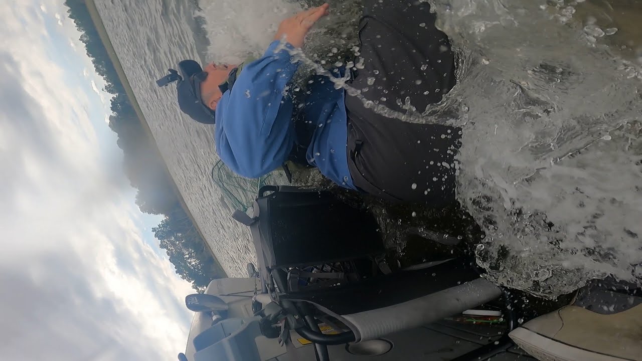 My Hobie Lynx tipped over, I Almost didn’t wear my life jacket! Surprising catches!