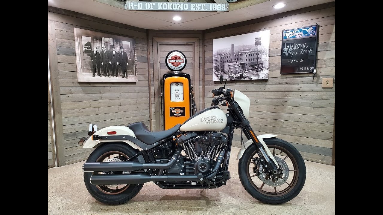 2023 Harley-Davidson Softail Low Rider S-White Sand Pearl.