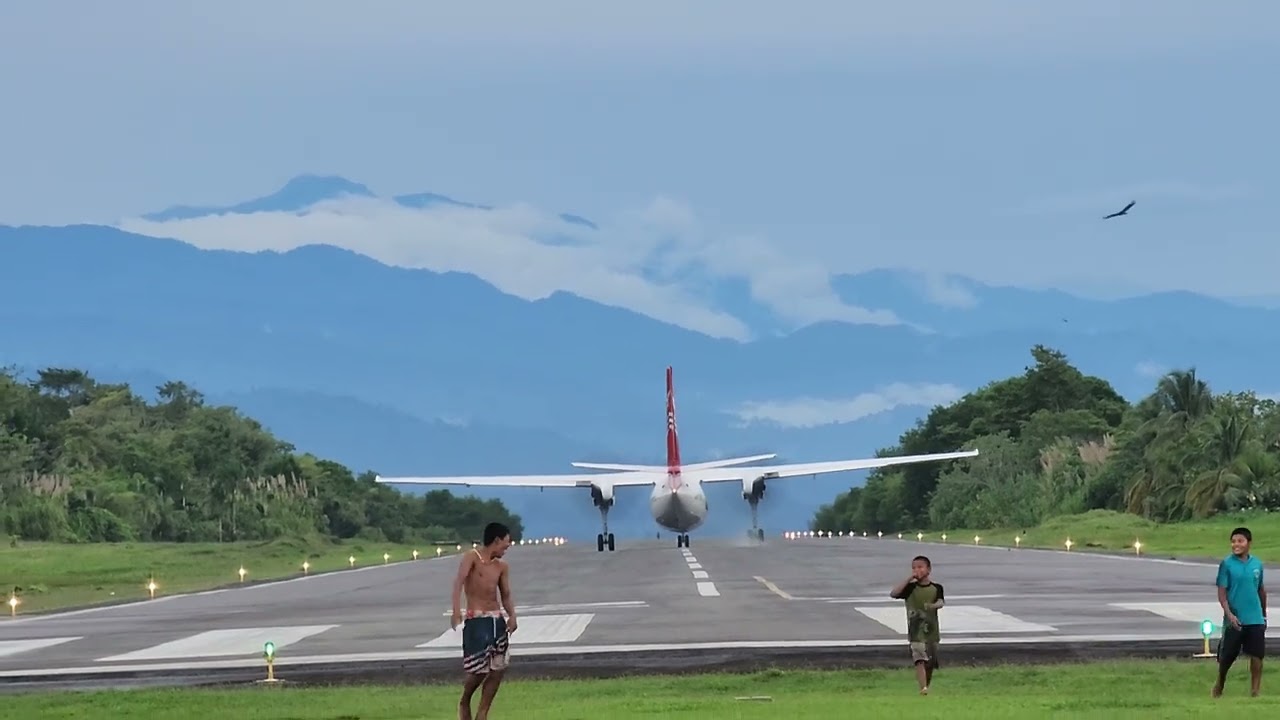 Air Panama Taking Off From Bocas Del Toro Airport