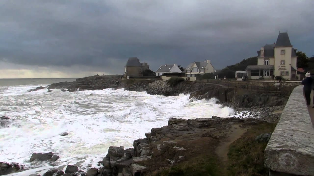 LA COTE SAUVAGE -  LE POULIGUEN / BATZ SUR MER