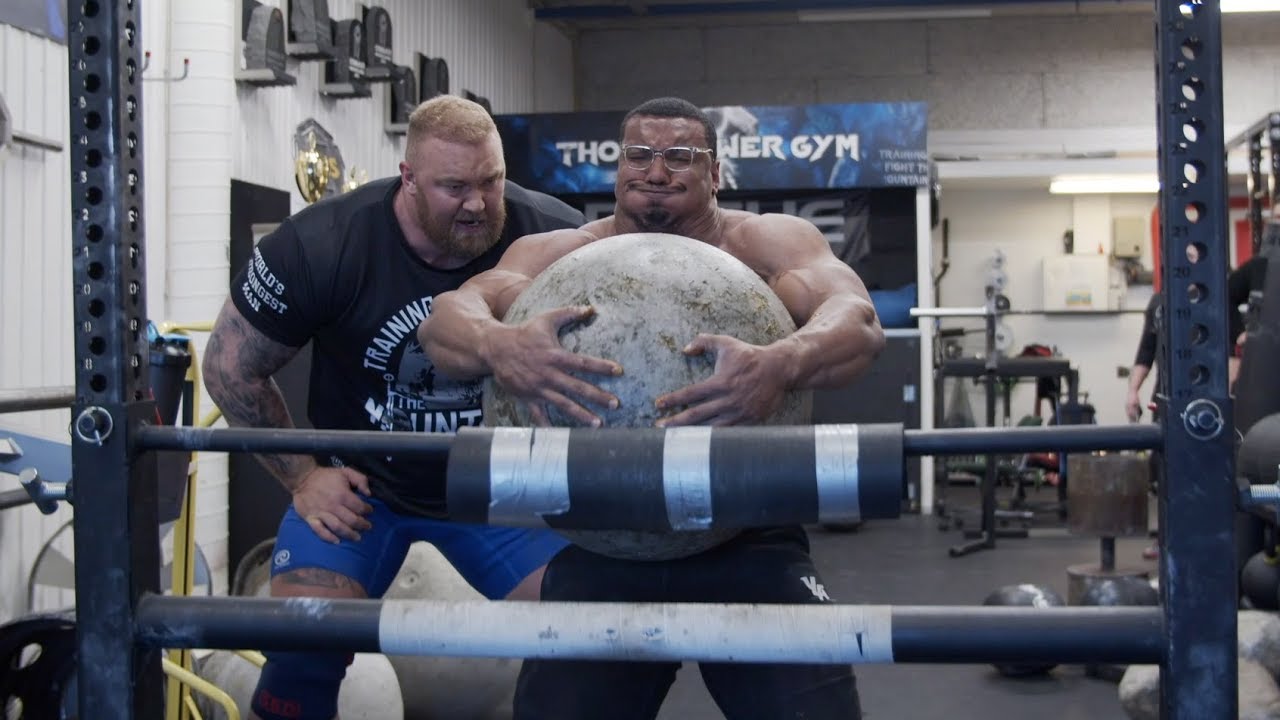 FIRST TIME LIFTING ATLAS STONES WITH WORLDS STRONGEST MAN