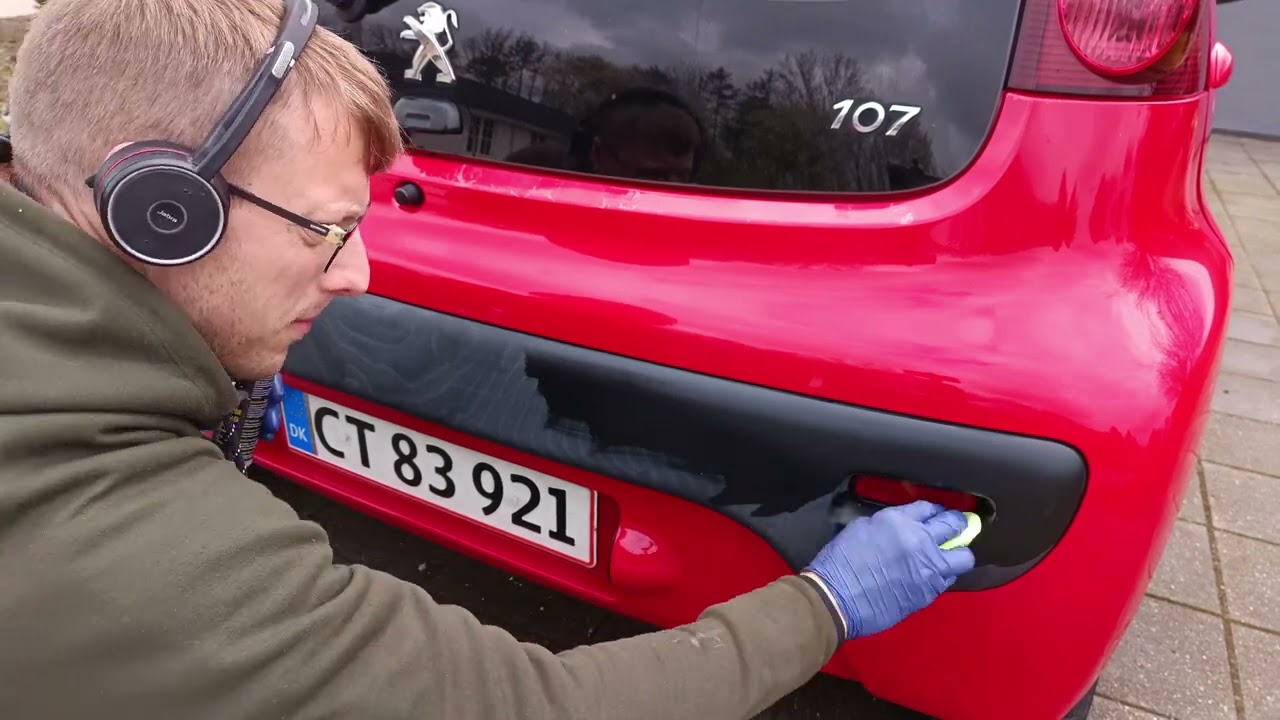 Hobby Deep Cleaning A DIRTY Peugeot 107! Car Detailing
