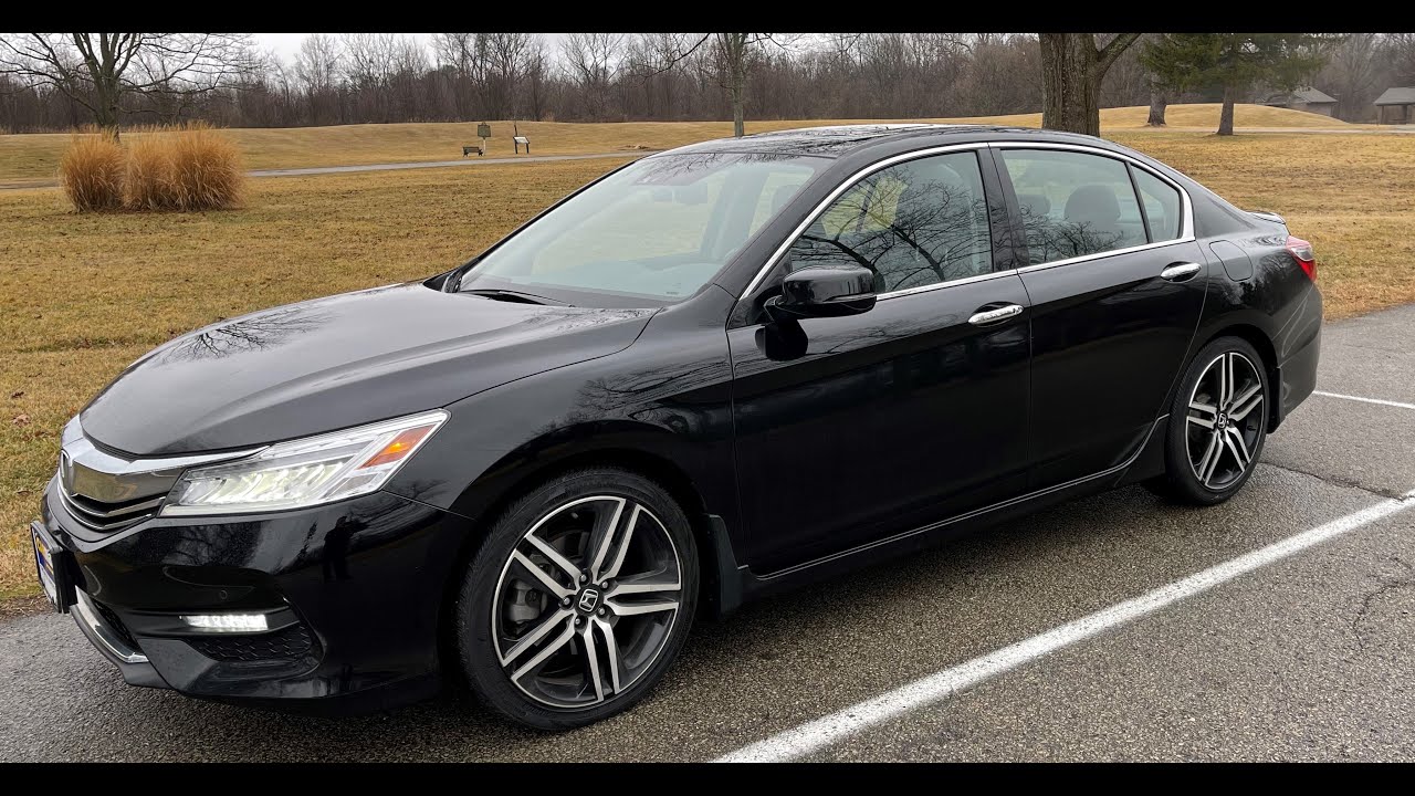 2017 Honda Accord Touring V6 - First Look
